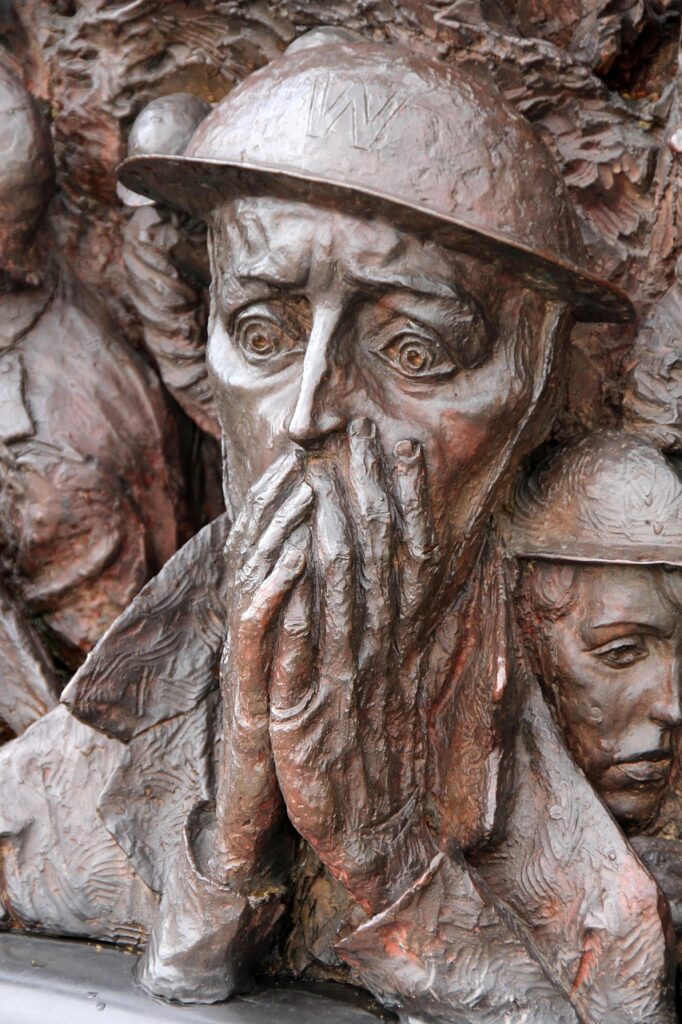 memorial, soldier, war memorial, favor, world wars, grief, soldiers, monument, statue, bronze