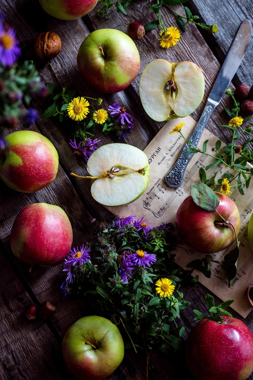 apples, garden, wooden desk, still life, apple orchard, apple, fruit, ripe, harvest, leaves, fruity garden, elitexpo, autumn, fresh, nature, eco, dacha, tumblr wallpaper, iphone wallpaper