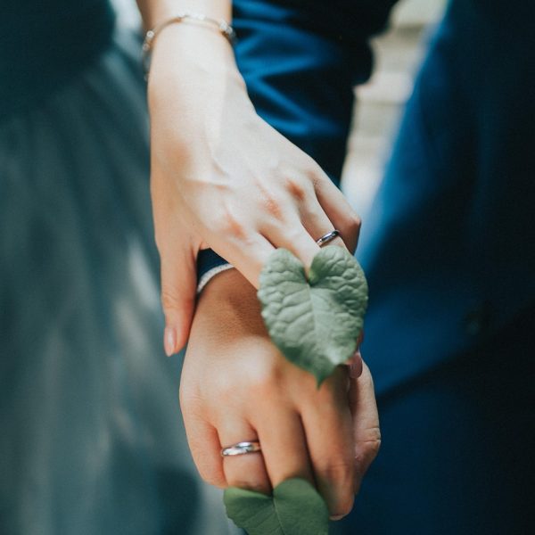 hold hands, marry, men and women, union, wedding